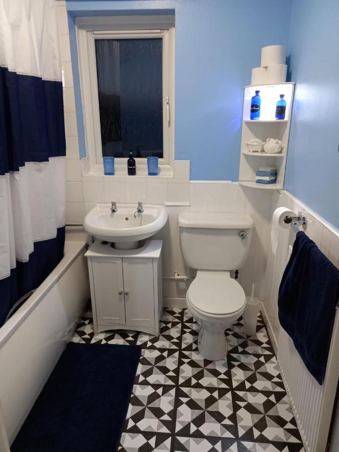 Twin Room In Prescot Homestay Екстер'єр фото