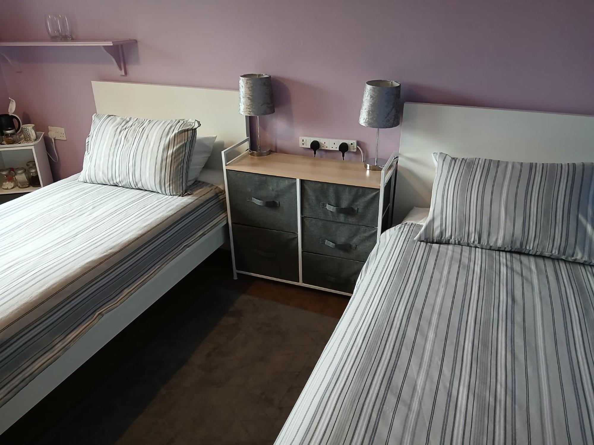 Twin Room In Prescot Homestay Екстер'єр фото