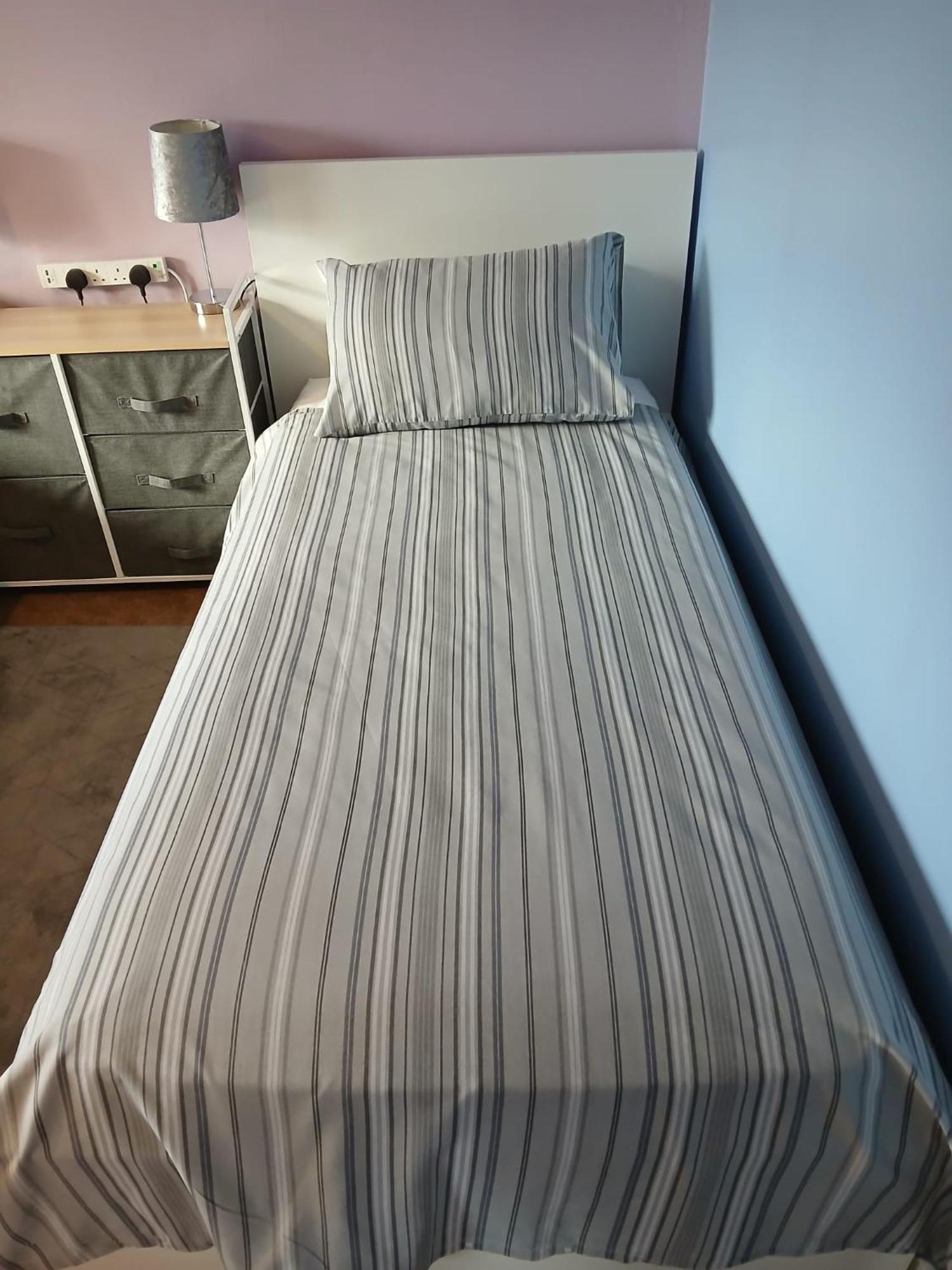 Twin Room In Prescot Homestay Екстер'єр фото